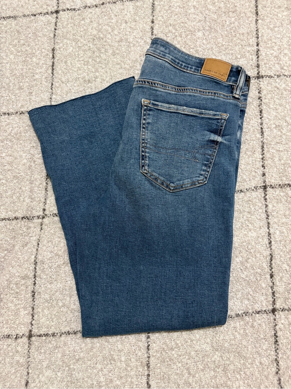 American Eagle Women's Medium Blue Ankle Kick Boot Jeans